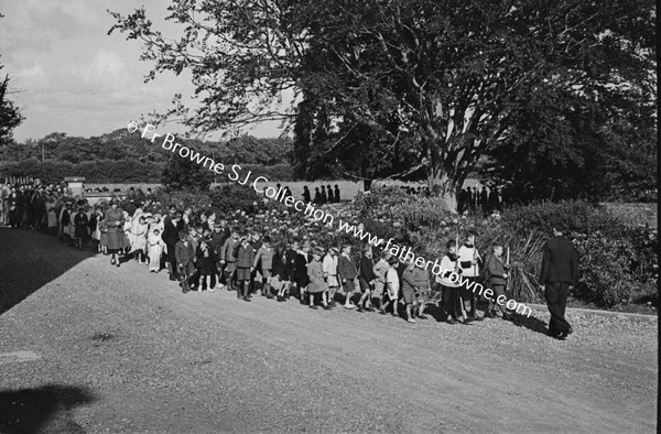 GORTNOOR ABBEY PROCESSION